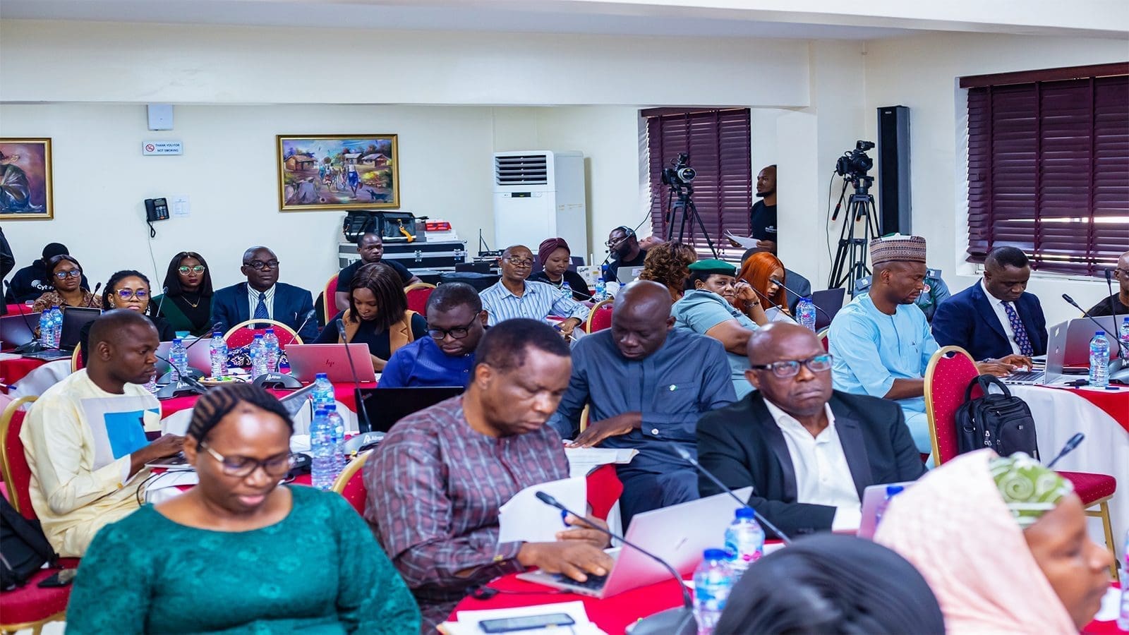 Nigerian Economic Summit Group holds food safety dialogue to aid in implementing food safety bill